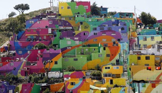 Hill "Las Palmitas" in Mexico: Art lives next door