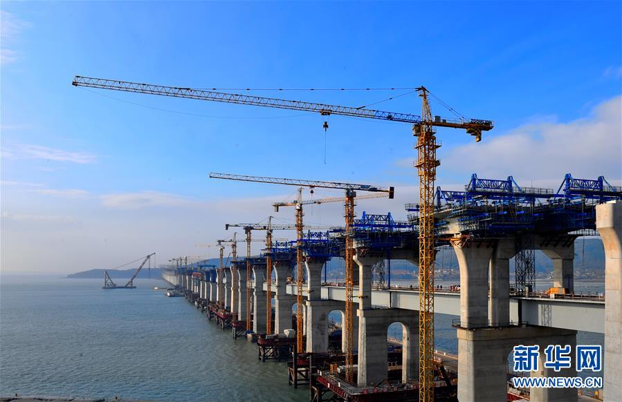（经济）（6）平潭海峡公铁两用大桥加紧建设 