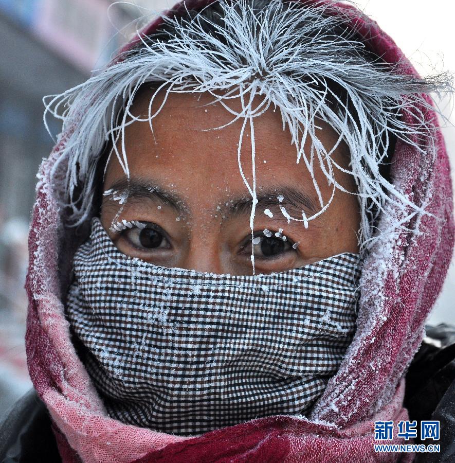 #（生态）（1）内蒙古呼伦贝尔迎风雪降温天气