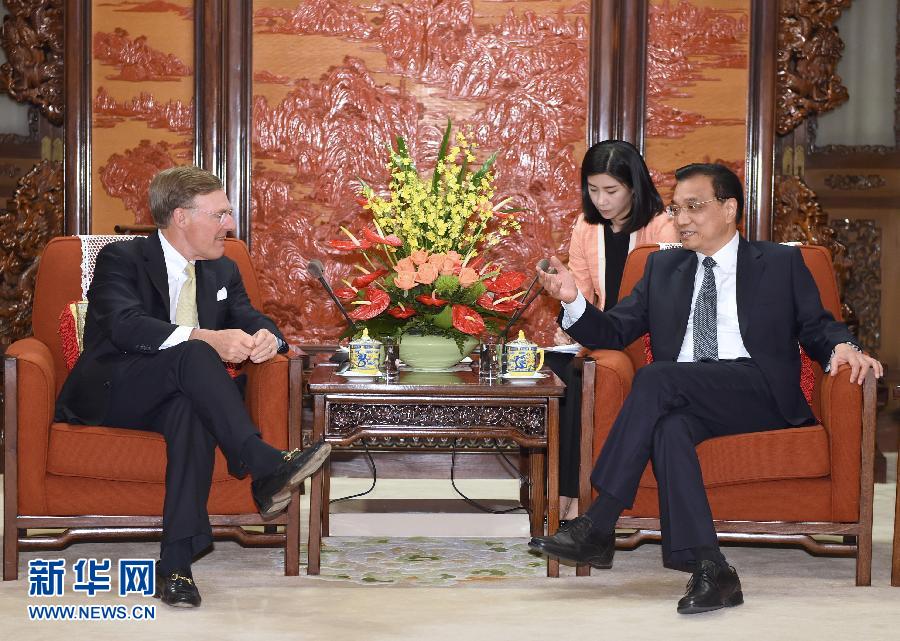 5月15日，国务院总理李克强在北京中南海紫光阁会见国际商会主席麦格劳一行。 新华社记者马占成摄 