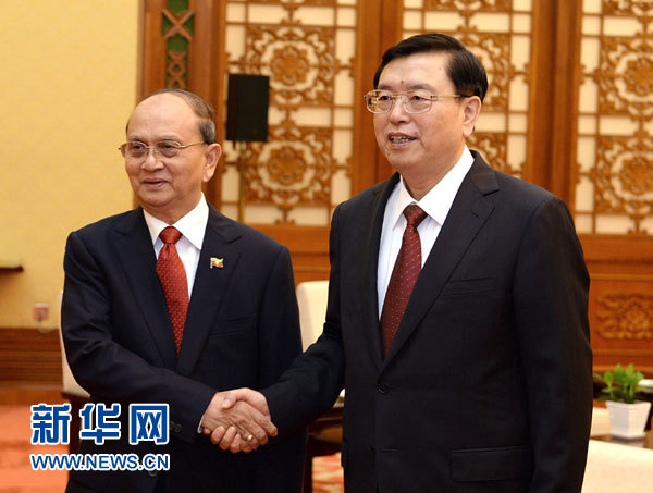 6月27日，全国人大常委会委员长张德江在北京人民大会堂会见缅甸总统吴登盛。 新华社记者刘建生摄