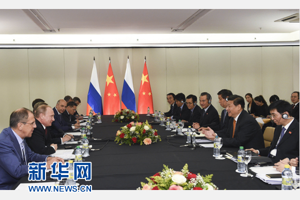 7月14日，国家主席习近平在巴西福塔莱萨会见俄罗斯总统普京。新华社记者李学仁摄