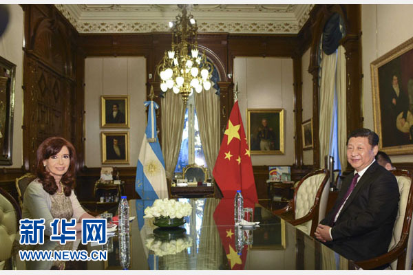 当地时间7月18日，国家主席习近平在布宜诺斯艾利斯同阿根廷总统克里斯蒂娜举行会谈。 新华社记者 李学仁 摄