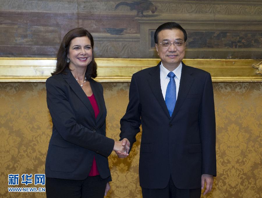 10月15日，中国国务院总理李克强在罗马会见意大利众议长博尔德里尼。 新华社记者王晔摄