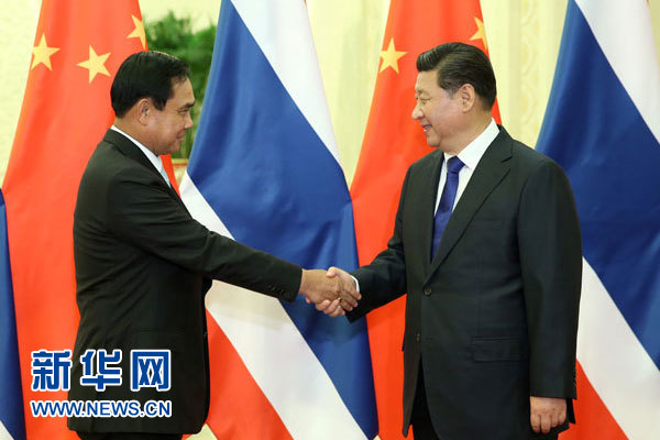 11月9日，中国国家主席习近平在北京人民大会堂会见泰国总理巴育。新华社记者 庞兴雷 摄