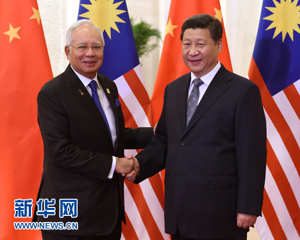 11月10日，国家主席习近平在北京人民大会堂会见马来西亚总理纳吉布。 新华社记者 马占成 摄