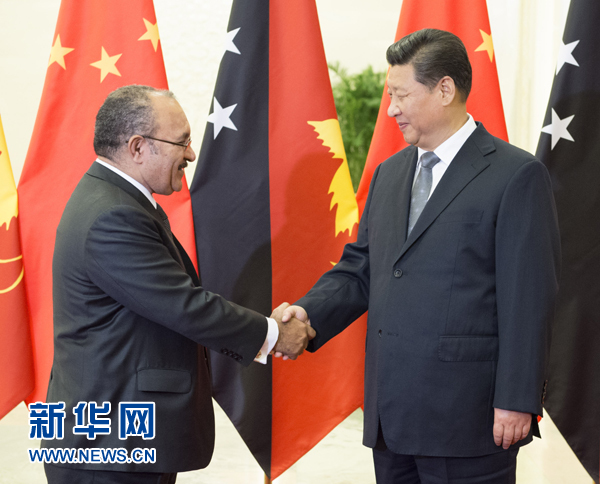 11月10日，国家主席习近平在北京人民大会堂会见巴布亚新几内亚总理奥尼尔。 新华社记者马占成摄