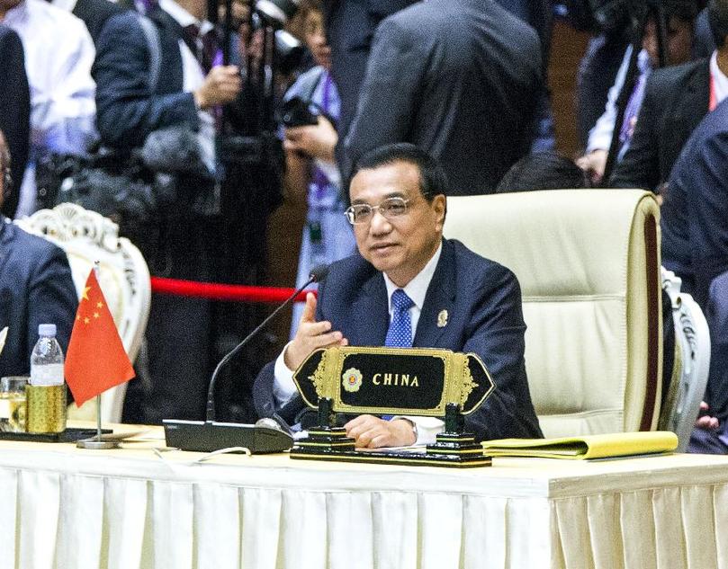 11月13日，中国国务院总理李克强在缅甸内比都出席第九届东亚峰会。 新华社记者 鞠鹏 摄 