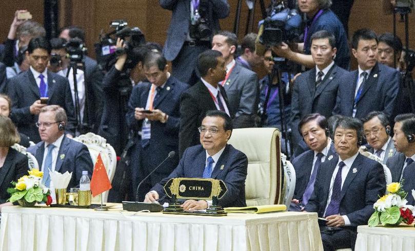 11月13日，中国国务院总理李克强在缅甸内比都出席第九届东亚峰会。 新华社记者 鞠鹏 摄 