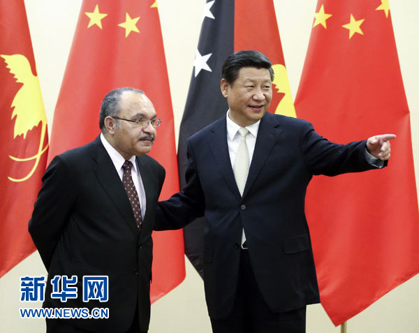 11月22日，中国国家主席习近平在斐济楠迪会见巴布亚新几内亚总理奥尼尔。 新华社记者姚大伟摄 