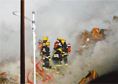 哈尔滨大火14名伤者中13人为消防战士(图)