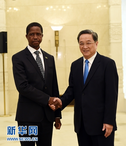 3月30日，全国政协主席俞正声在北京人民大会堂会见赞比亚总统伦古。新华社记者 饶爱民 摄
