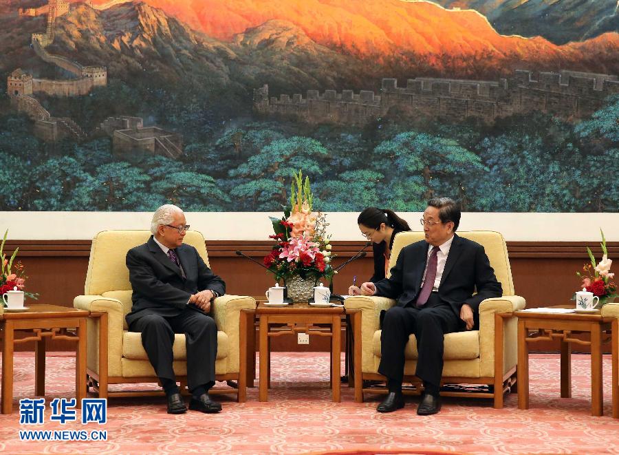 7月3日，全国政协主席俞正声在北京人民大会堂会见新加坡总统陈庆炎。新华社记者 刘卫兵 摄