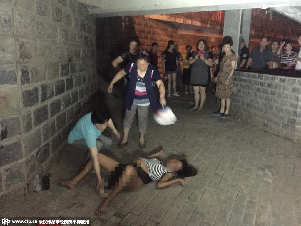 南京:孕妇桥洞下临盆 广场舞大妈热心援助