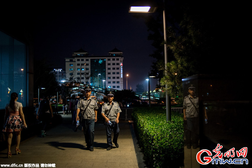 北京从日到夜全民“护城” 镜头定格长安街的“眼”静悄悄