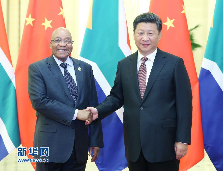 9月4日，国家主席习近平在北京人民大会堂会见南非总统祖马。新华社记者 姚大伟 摄 