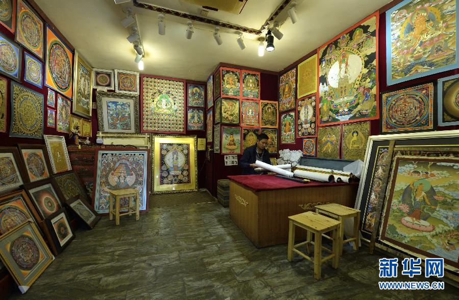 （西藏50年）（1）唐卡画中有神韵