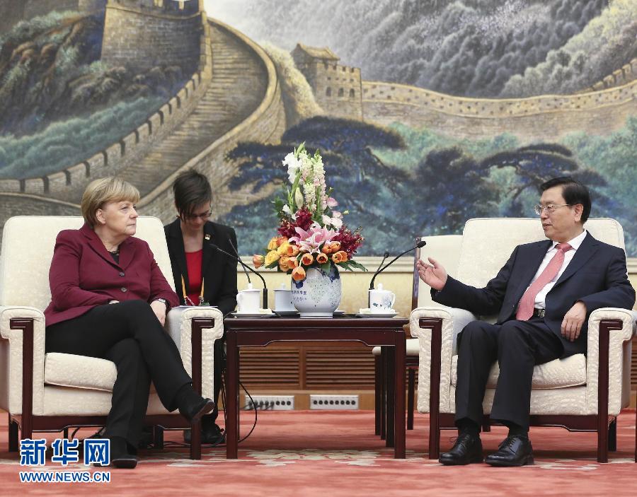 10月29日，全国人大常委会委员长张德江在北京人民大会堂会见德国总理默克尔。 新华社记者 丁林 摄 