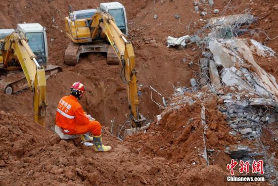 深圳滑坡事故暂未发现水源大气污染 降雨增加救援难度