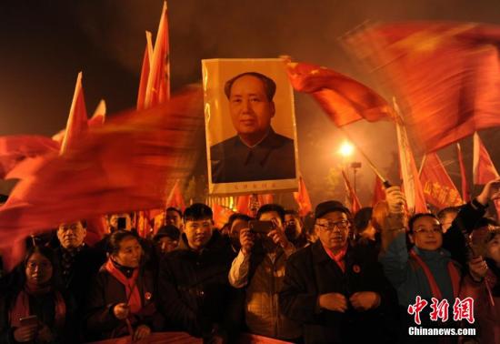 毛泽东诞辰122周年纪念日 数万民众赴韶山致敬