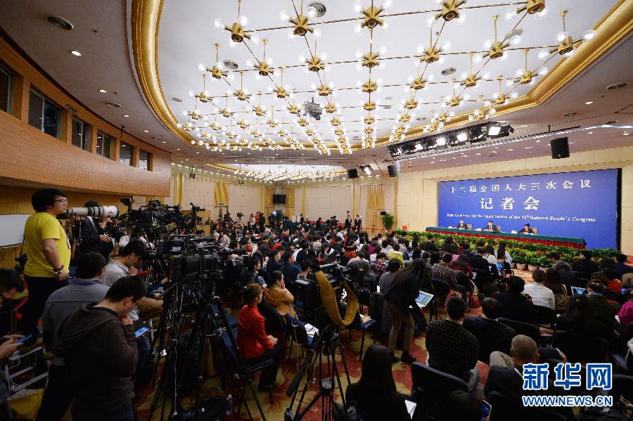（两会）（8）国家发改委主任徐绍史就“经济社会发展与宏观调控”答记者问