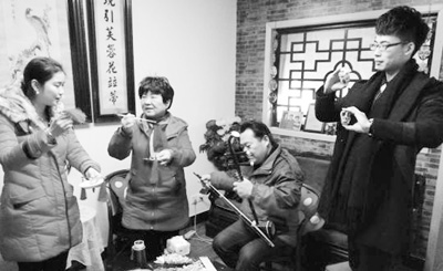南京年轻人成立“白局传承社”