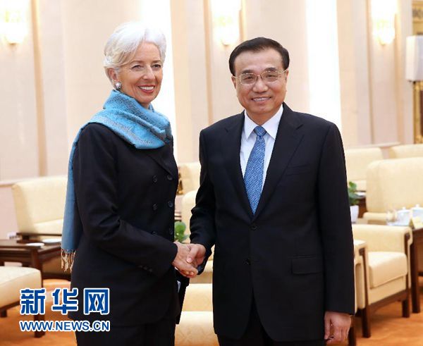 3月21日，国务院总理李克强在北京人民大会堂会见来华出席中国发展高层论坛2016年年会的国际货币基金组织总裁拉加德。 新华社记者庞兴雷 摄