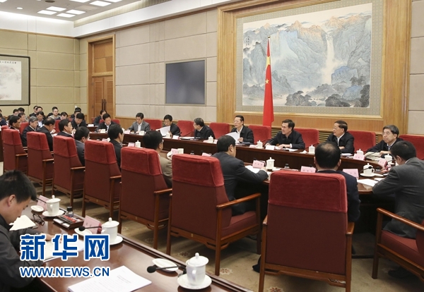 3月29日，中共中央政治局常委、国务院副总理张高丽在北京与省部级领导干部提高城市规划建设管理能力研讨班学员进行座谈。 新华社记者 丁林 摄