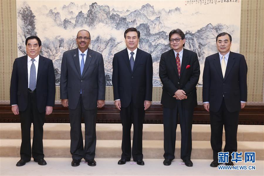 （XHDW）（1）杨晶会见马来西亚总理府秘书长兼高铁公司主席