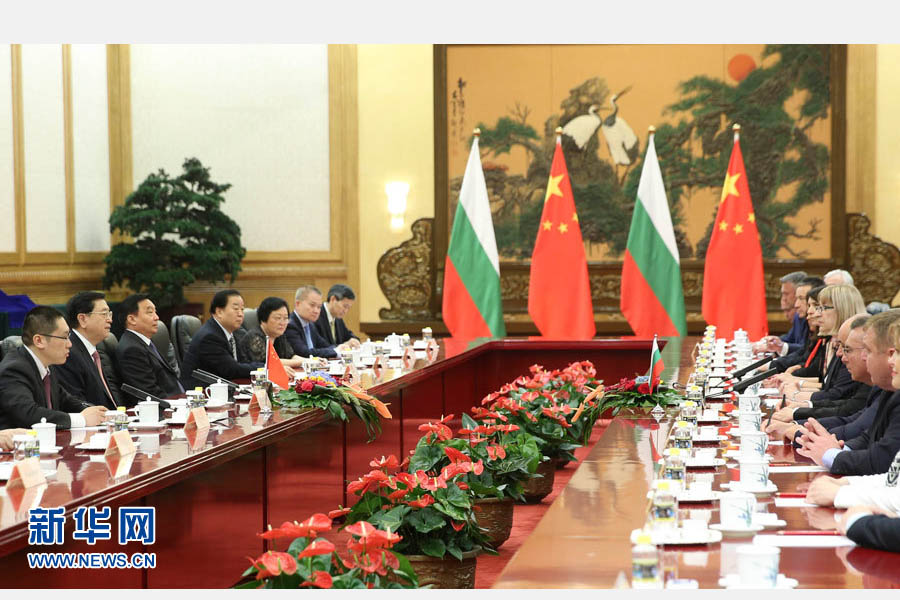 6月27日，全国人大常委会委员长张德江在北京人民大会堂与保加利亚议长察切娃举行会谈。 新华社记者 丁林 摄