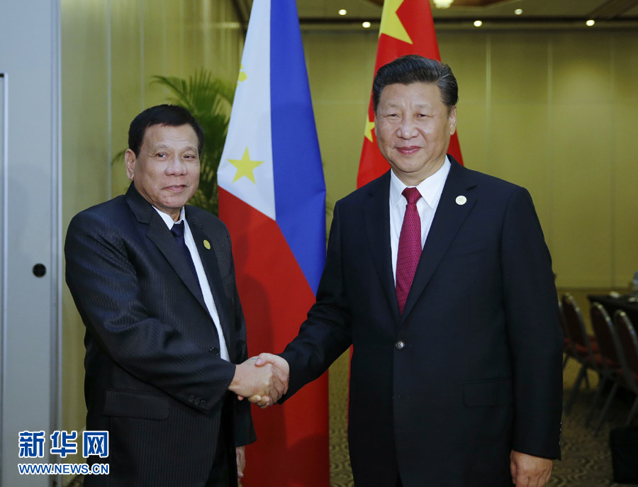 11月19日，国家主席习近平在利马会见菲律宾总统杜特尔特。新华社记者 鞠鹏 摄 