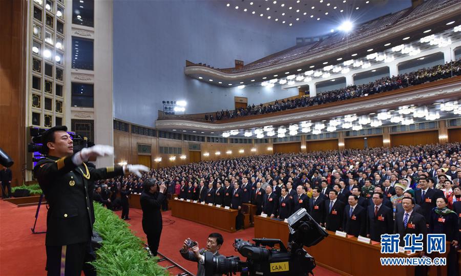 （两会·人大闭幕）（26）十二届全国人大四次会议在北京闭幕