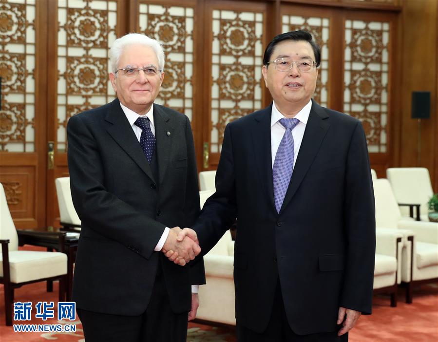 2月23日，全国人大常委会委员长张德江在北京人民大会堂会见意大利总统马塔雷拉。 新华社记者 谢环驰 摄