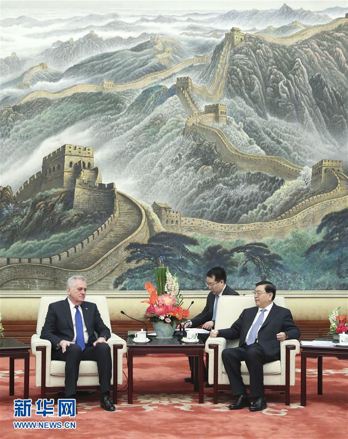 3月31日，全国人大常委会委员长张德江在北京人民大会堂会见塞尔维亚总统尼科利奇。 新华社记者 庞兴雷 摄