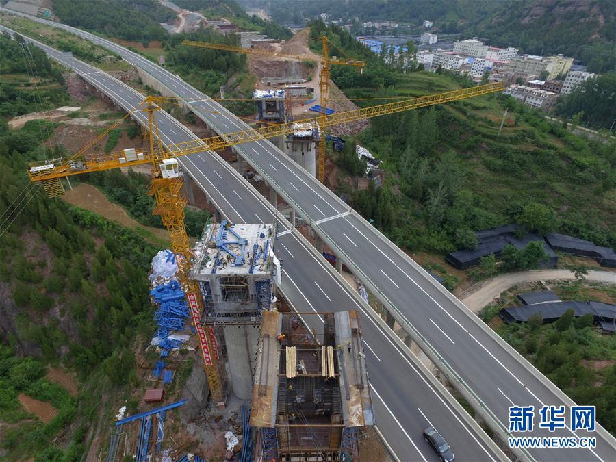（砥砺奋进的五年·重大工程巡礼）（7）国家重点工程蒙华铁路加紧施工