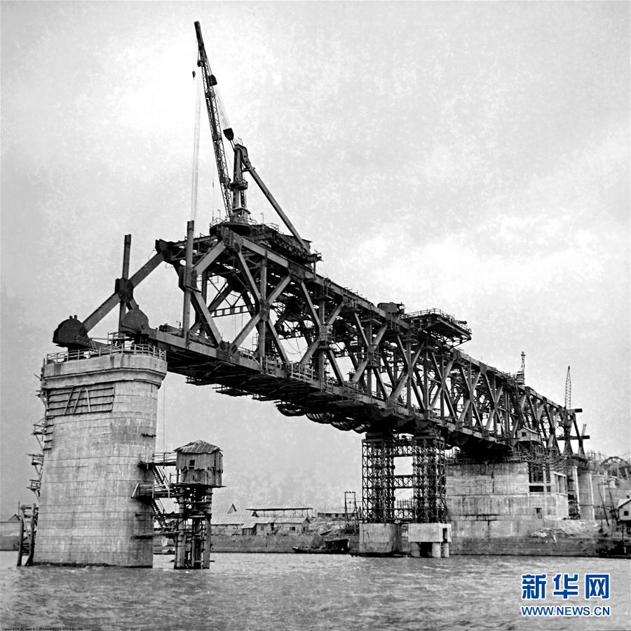 （新华全媒头条·图文互动）（2）从长江第一桥到中国“新名片”——中国桥梁的“成长”故事