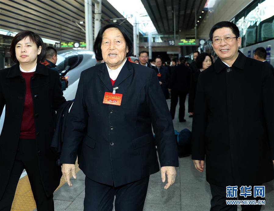 （两会）（1）山西代表团抵达北京