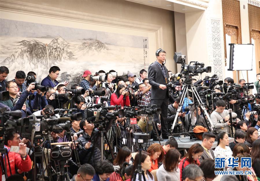 （两会）（6）全国政协十二届五次会议举行新闻发布会