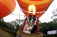 福州新人乘热气球办空中婚礼