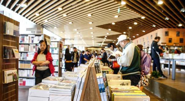 三联书店第二家24小时书店开业 图书区达500多平米