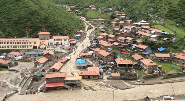 四川阿坝县遭洪水袭击 经济损失1400余万