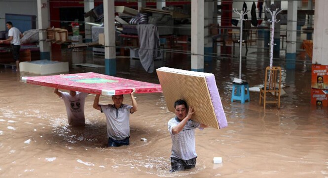 重庆大部遭遇强降水袭击