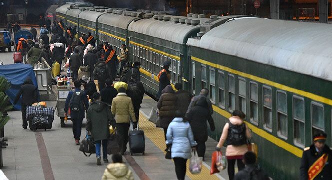 2016年春运大幕开启 北京西站开出首趟临客