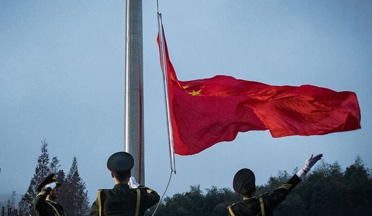 侵华日军南京大屠杀遇难同胞纪念馆降半旗