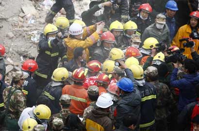 宁波塌楼事故第二名被埋者获救