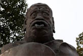 苏州现老子吐舌雕塑 被戏称像吊死鬼