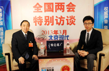 全国政协委员杨志明做客新华网、中国政府网设在大会堂的访谈间