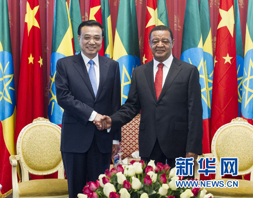 5月6日，中国国务院总理李克强在亚的斯亚贝巴国家宫会见埃塞俄比亚总统穆拉图。 新华社记者王晔摄