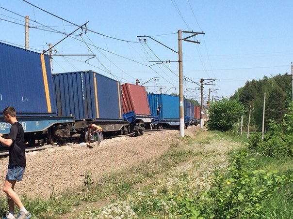 俄罗斯两列火车相撞 致4人死亡【4】