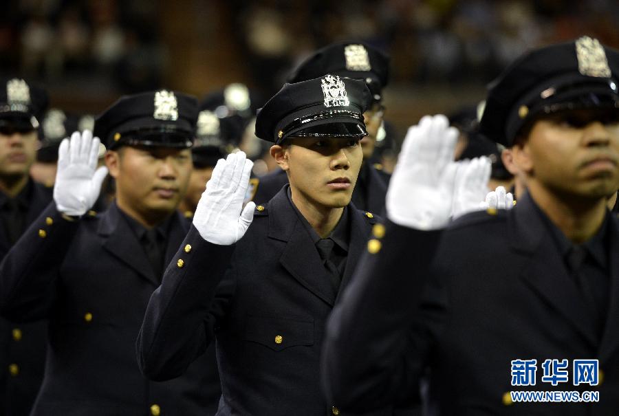 （国际）（1）纽约新警员举行毕业典礼